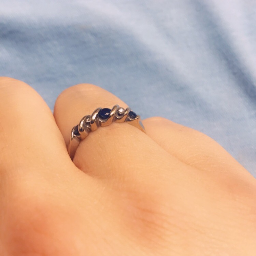 Sapphire ring